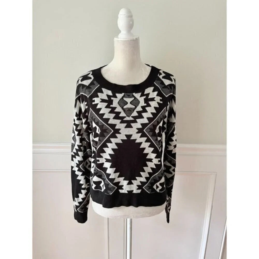 Shasa Aztec Black & White Sweater L